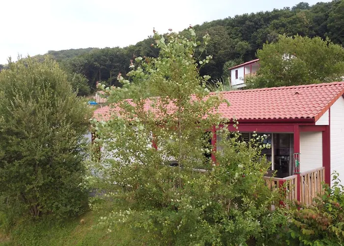 Chalet Haizea Climatisé 2 à 4 Pers 2 Sdb Calme Avec Piscine à Pays Basque 25 Min Des Plages Hasparren